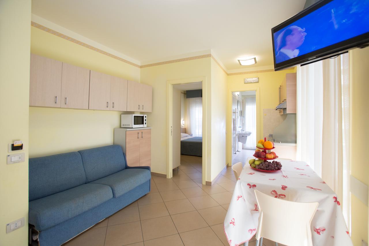 Residence Anchisemare Alba Adriatica Esterno foto