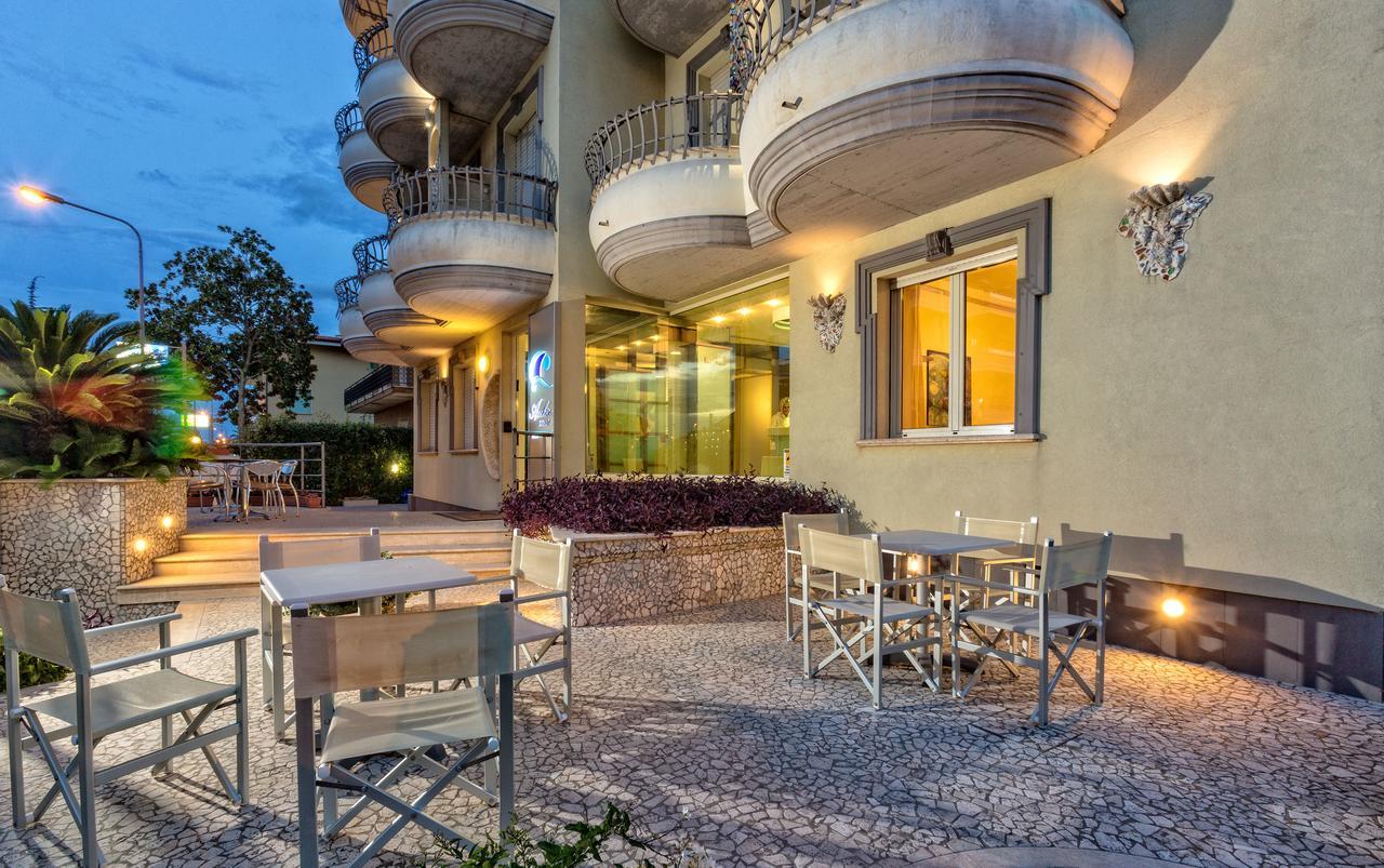 Residence Anchisemare Alba Adriatica Esterno foto