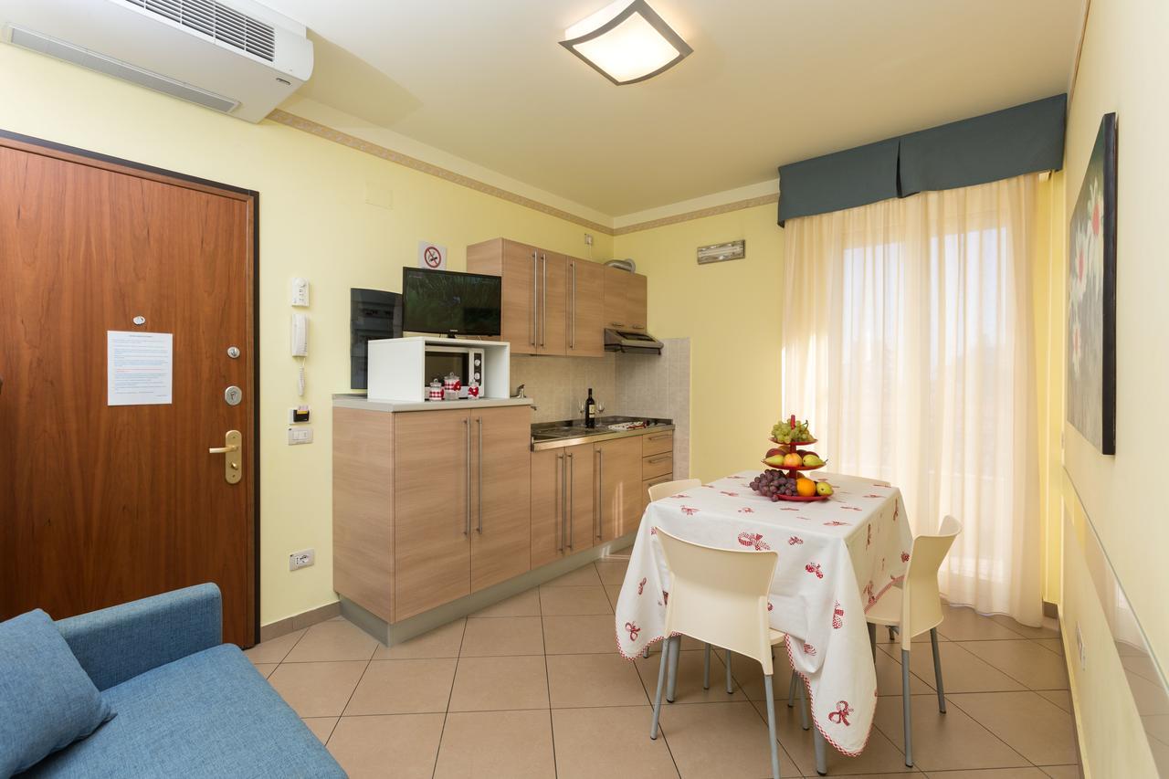 Residence Anchisemare Alba Adriatica Esterno foto