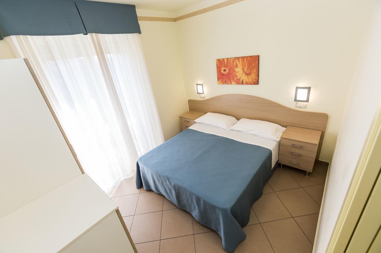 Residence Anchisemare Alba Adriatica Esterno foto